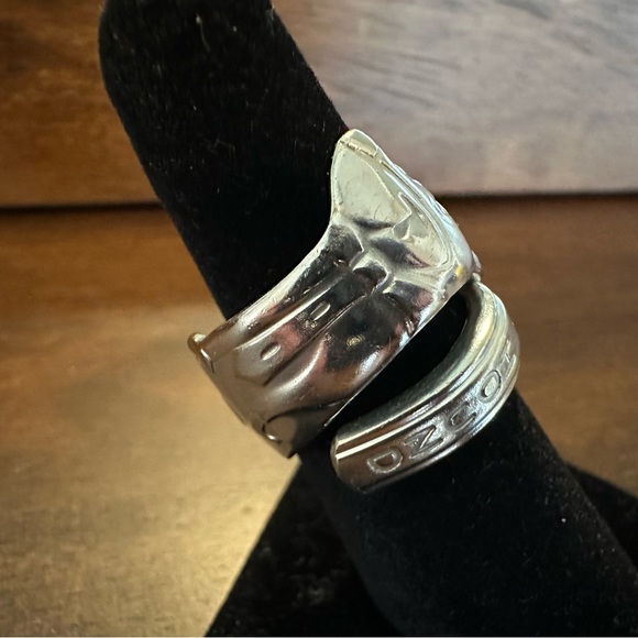 RARE Huckleberry Hound Spoon Ring - Picture 3 of 15